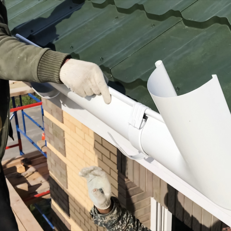 Gutters in Des Moines, IA Gutters in Des Moines, IA