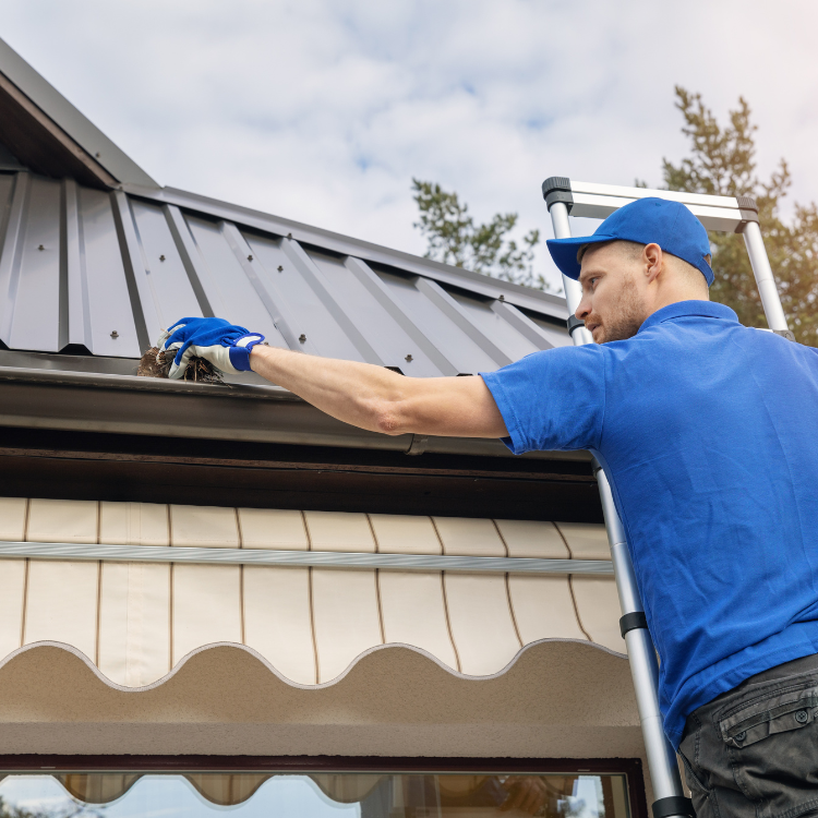 Gutters in Des Moines, IA Gutters in Des Moines, IA