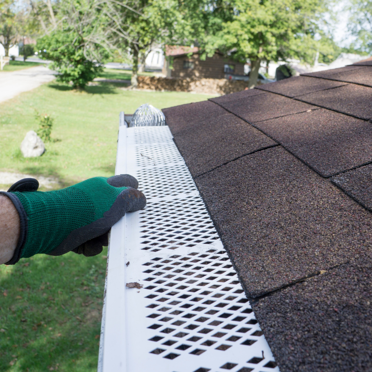 Gutters in Des Moines, IA Gutters in Des Moines, IA